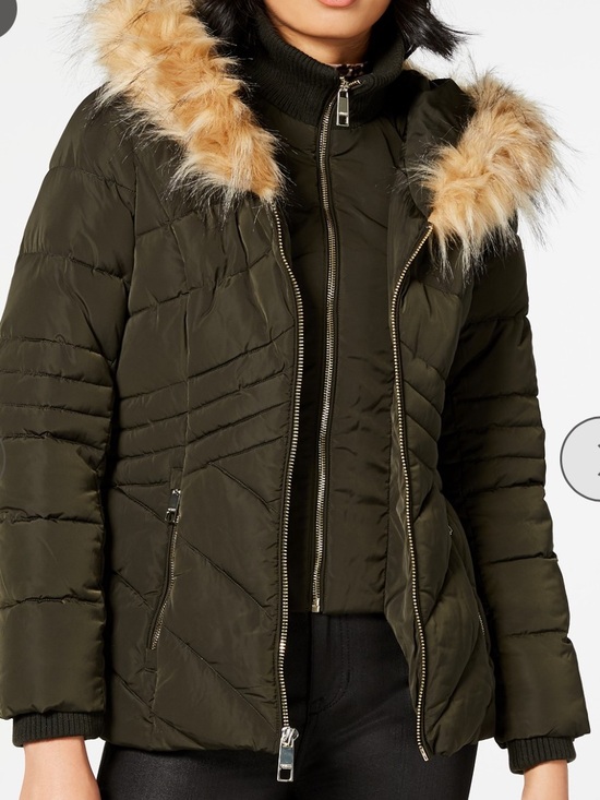Guess Jackets & Blazers - Guess women’s green faux fur puffer hooded coat size large